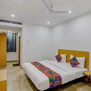 Hotel Fabhotel Premium Kashi, Varanasi